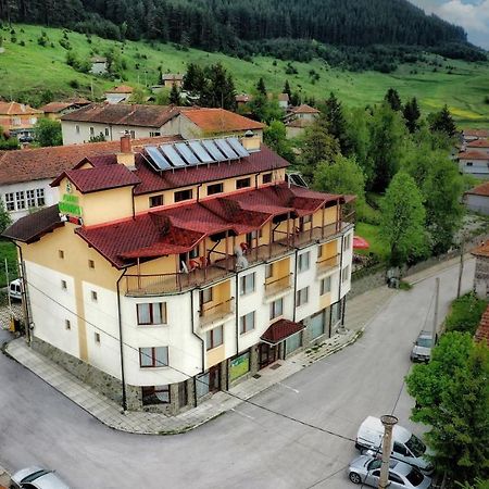 Boryka Family Hotel Asikoria エクステリア 写真